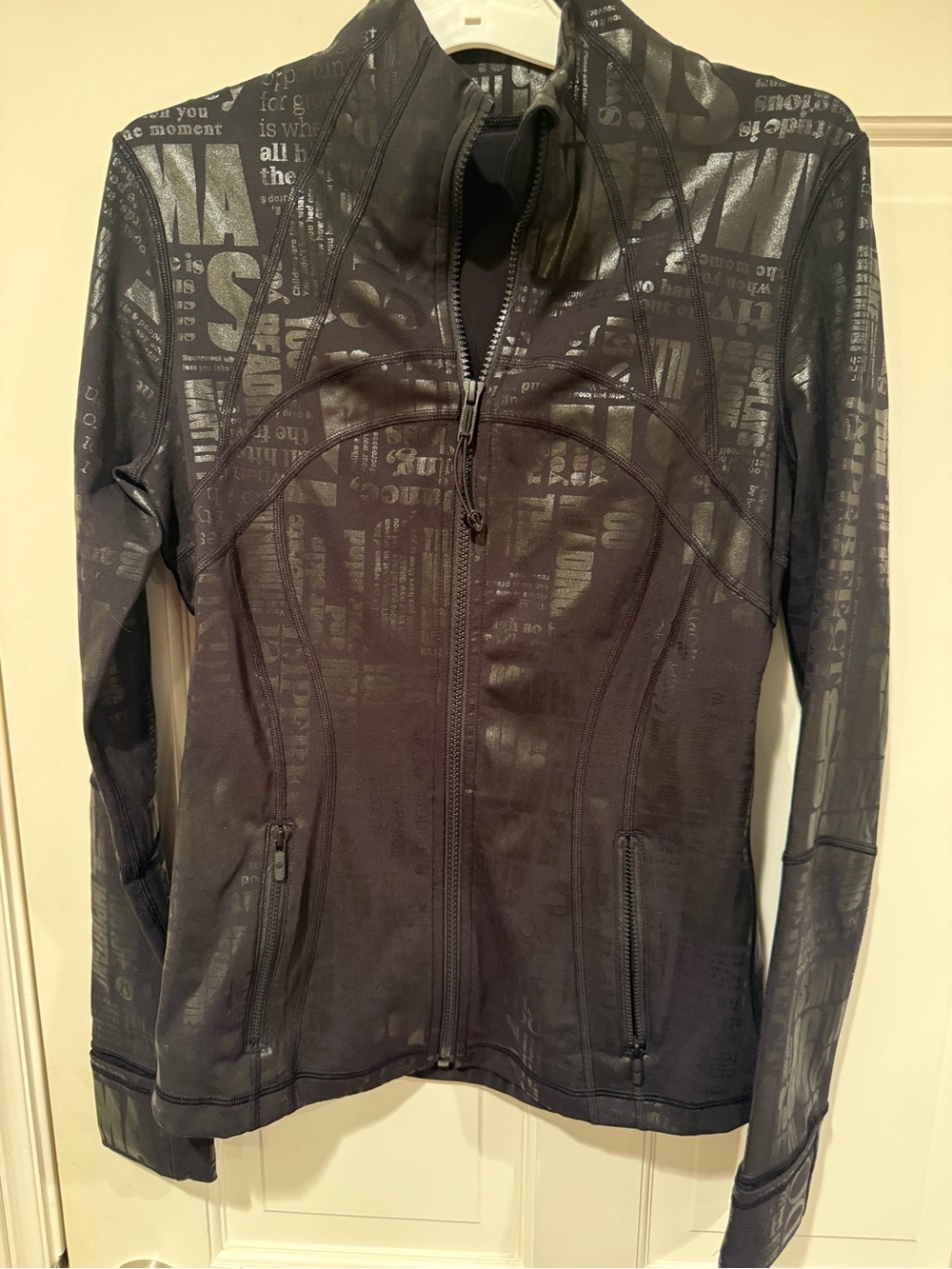 Lululemon SPARK FOIL MANIFESTO DEFINE Jacket BLACK LUXTREME Size 6